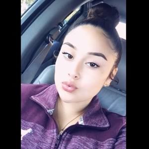 Meet your Posher, Beatriz